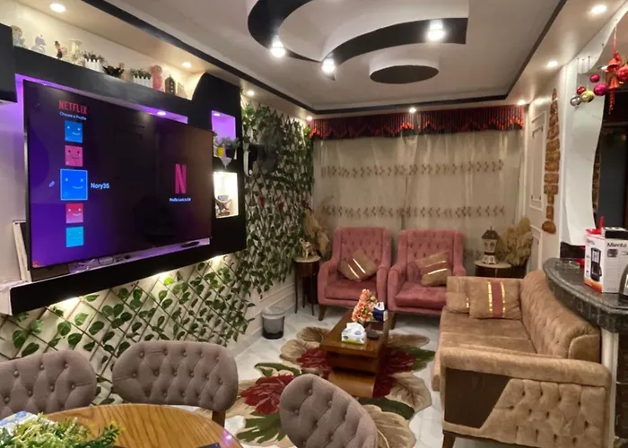 Cozy Flat Near Downtown Almorsi